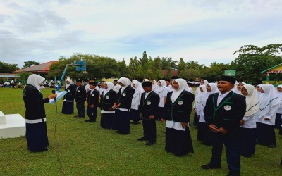 Nurul Aqla dan Rijalu Aufa Arrafiqi beserta Jajarannya Resmi Dilantik Sebagai Pengurus OSIM MTsN 2 Aceh Timur  Masa Bakti Tahun Pelajaran 2024-2025