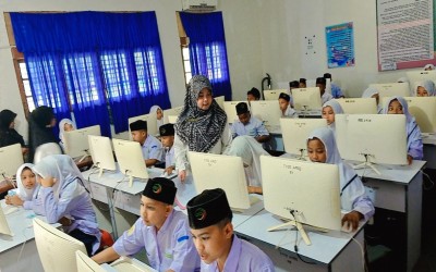 Peserta didik MTsN 2 Aceh Timur Laksanakan Ujian Semester Ganjil Berbasis Komputer Tahun Pelajaran 2023/2024