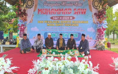 MTsN 2 Aceh Timur Gelar Maulid Nabi Muhammad SAW dan Peusijuek Komite Madrasah Penuh Kekhidmatan