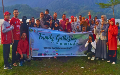 Gelar Family Gathering MTsN 2 Aceh Timur Tour ke Takengon