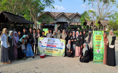 MTsN 2 Aceh Timur Gelar Kegiatan Madtsagi, Berbagi Paket Takjil Berbuka Puasa